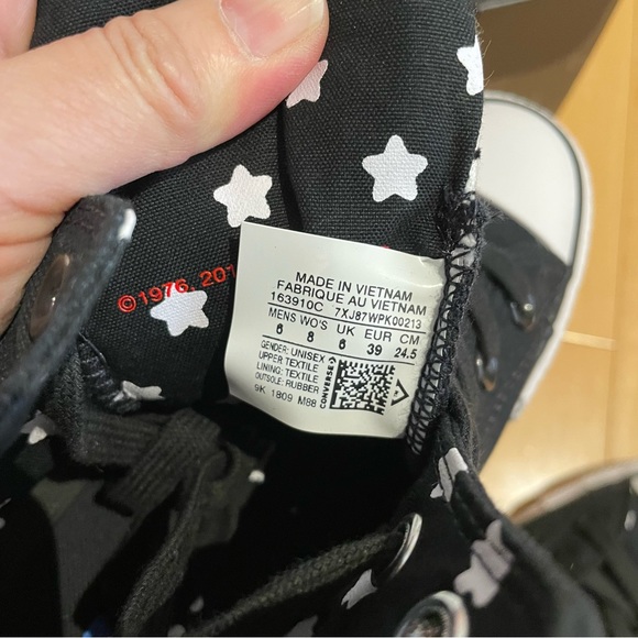 NIB women’s hello kitty converse high tops - Picture 6 of 8